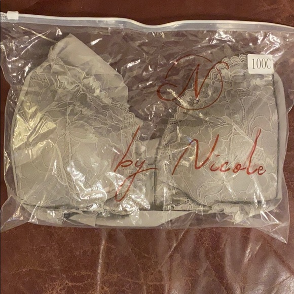 By Nicole seamless bra - Picture 6 of 6